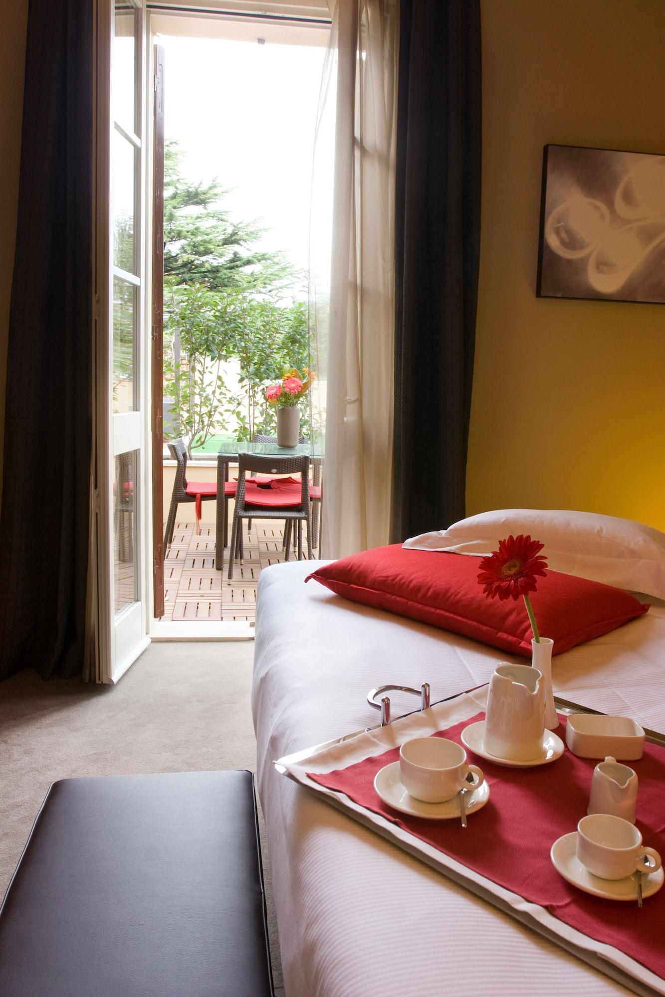 Unahotels Villa Dei Platani Foligno Eksteriør bilde