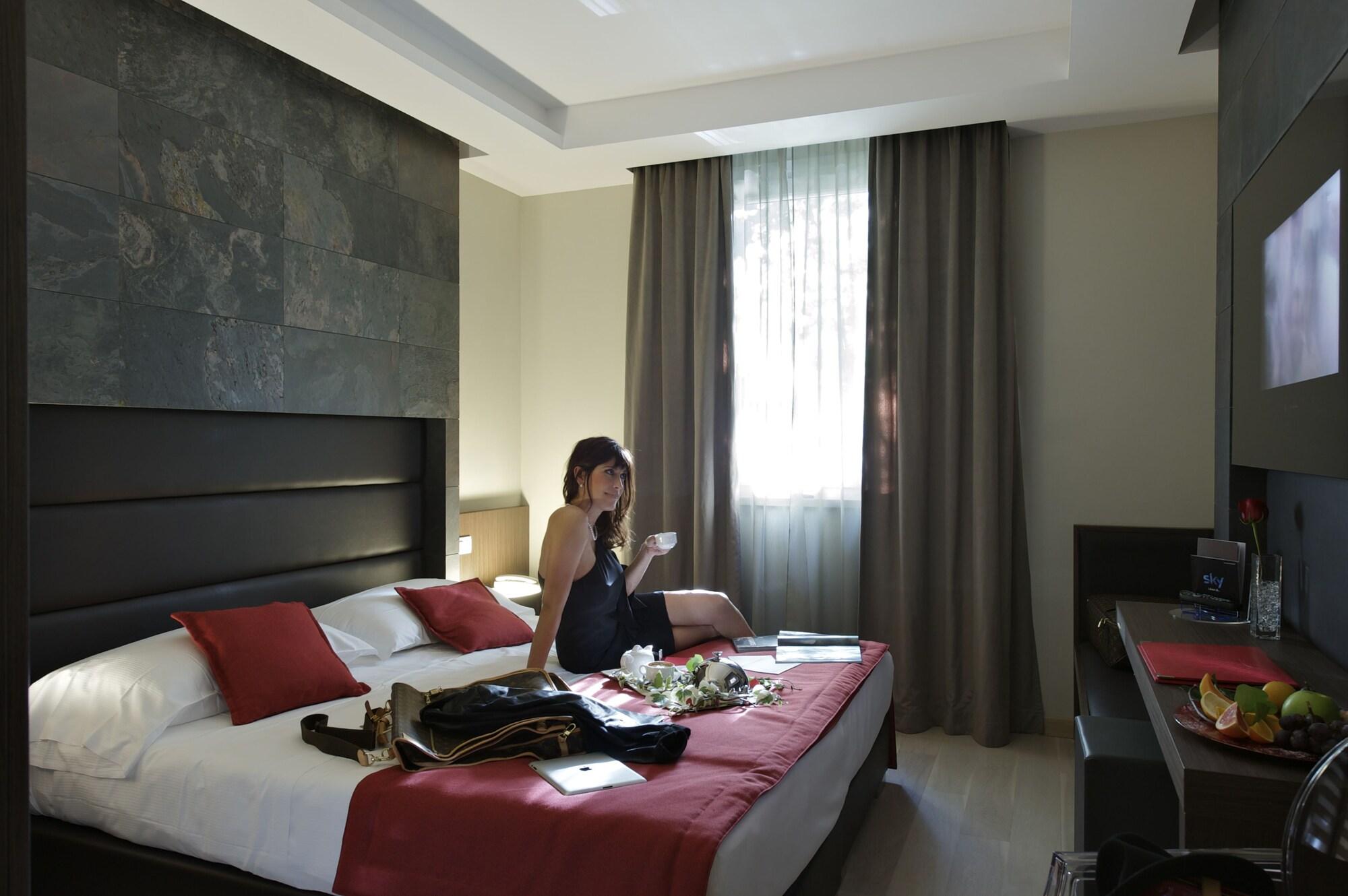 Unahotels Villa Dei Platani Foligno Eksteriør bilde
