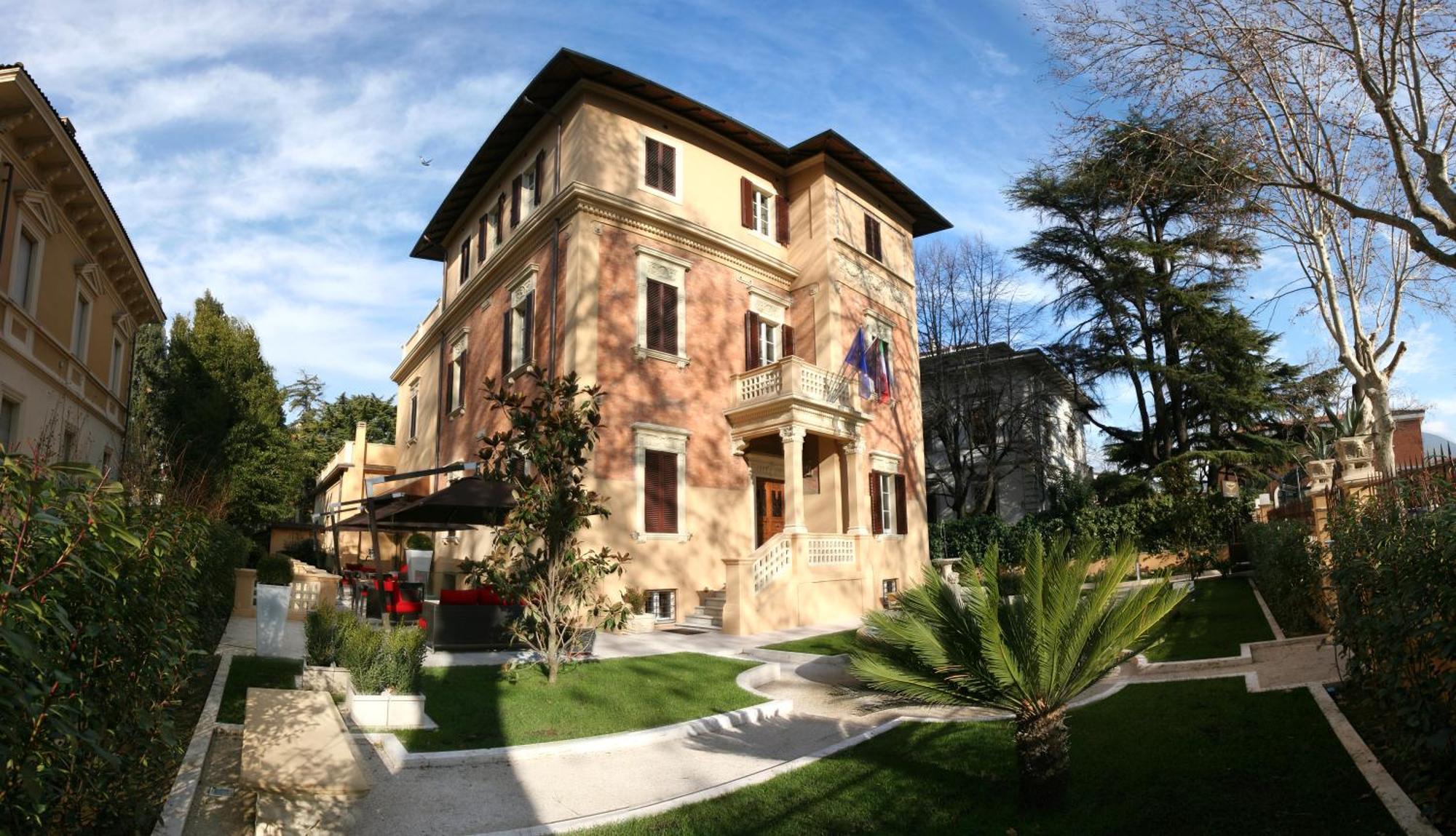 Unahotels Villa Dei Platani Foligno Eksteriør bilde