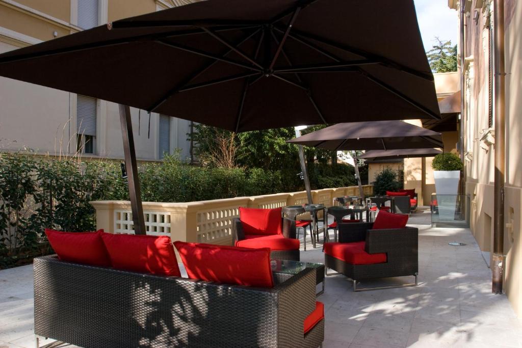 Unahotels Villa Dei Platani Foligno Eksteriør bilde