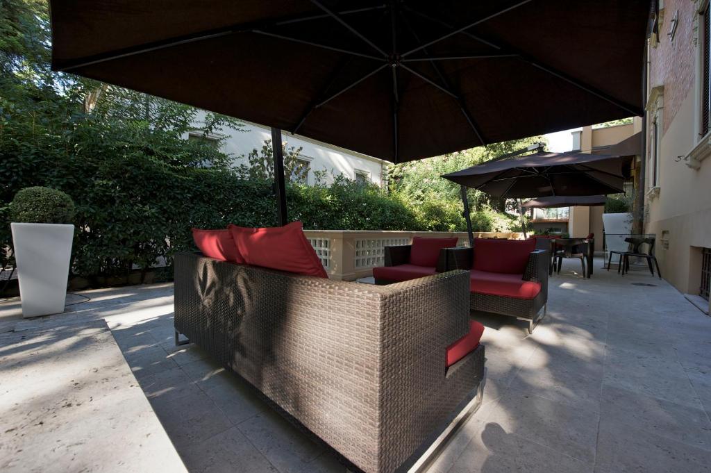 Unahotels Villa Dei Platani Foligno Eksteriør bilde