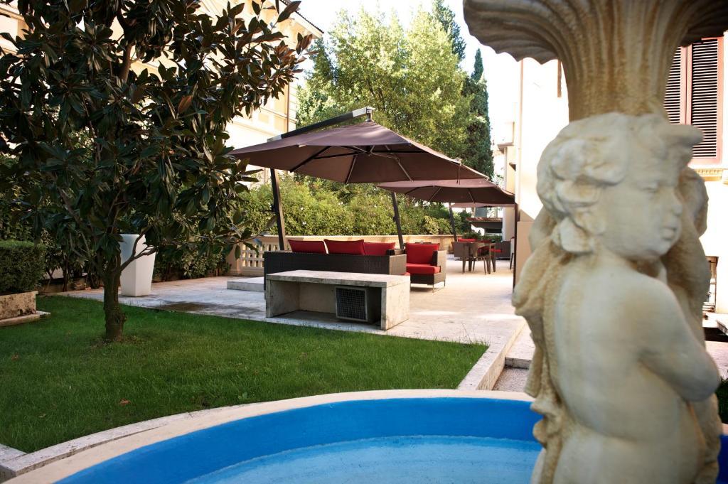 Unahotels Villa Dei Platani Foligno Eksteriør bilde