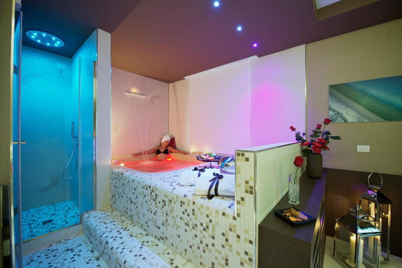Unahotels Villa Dei Platani Foligno Eksteriør bilde